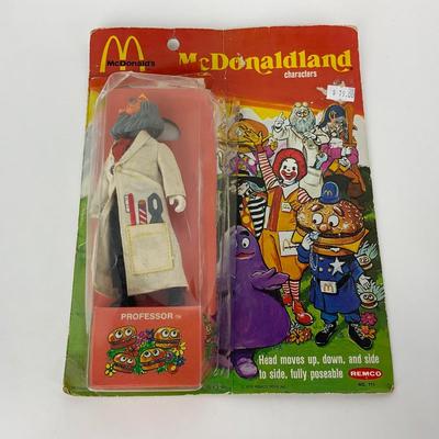 -210- COLLECTIBLE | Remco 1976 McDonaldâ€™s Action Figure On Original Card | The Professor