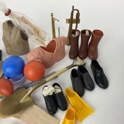 -211- COLLECTIBLE | 1960â€™s Ken Doll Clothing & Accessories