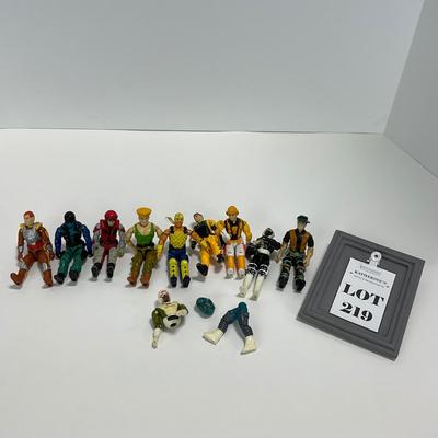 -219- COLLECTIBLE | Vintage GI Joe Action Figures