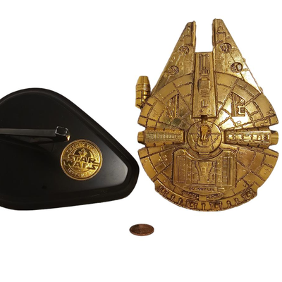 Star Wars Millennium Falcon gold plate