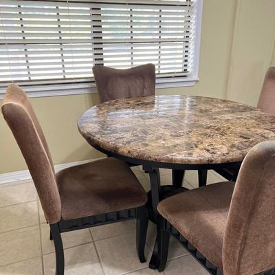 ASHLEY FURNITURE  Table & Chairs *Read Details