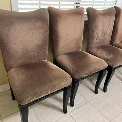 ASHLEY FURNITURE  Table & Chairs *Read Details