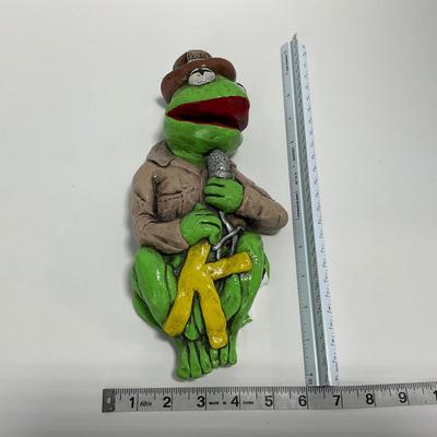 -226- COLLECTIBLE | 1970â€™s Sesame Street Chalkware Art