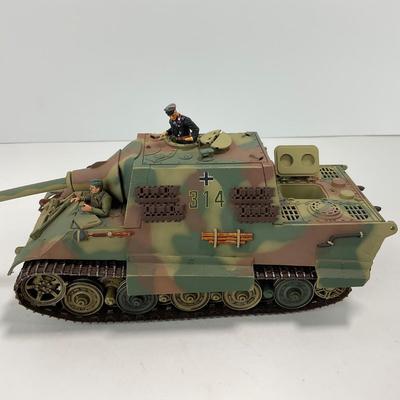 -231- TANK | 21st Century Toys German World War 2 Tank | 1:32 Scale