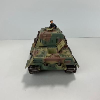 -231- TANK | 21st Century Toys German World War 2 Tank | 1:32 Scale