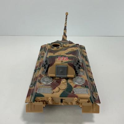 -233- TANK | New Sun World War 2 Tank | 1:32 Scale