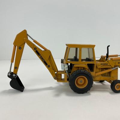 -234- TOY | Ertl Ford 555 Tractor With Shovel