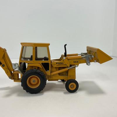 -234- TOY | Ertl Ford 555 Tractor With Shovel