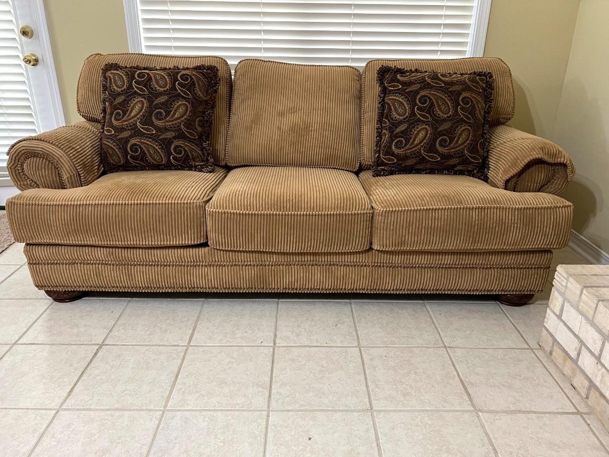 FLEXSTEEL COUCH