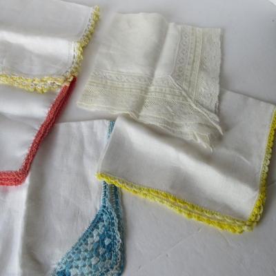 Lot 116: Lot of Ladies Vintage Hankies