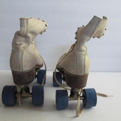 Lot 121:  Ladies Older Roller Skates