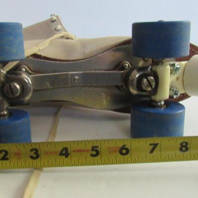 Lot 121:  Ladies Older Roller Skates