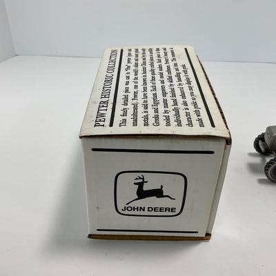 -235- COLLECTIBLE | John Deere 4600 Compact Utility Tracroe | Pewter