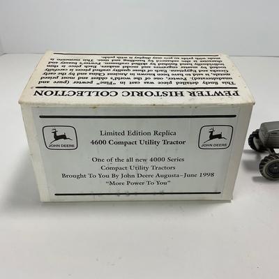 -235- COLLECTIBLE | John Deere 4600 Compact Utility Tracroe | Pewter