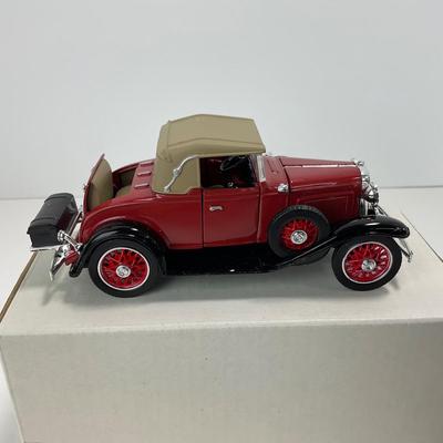 -236- COLLECTIBLE | National Car Museum Classic Car Set With Boxes