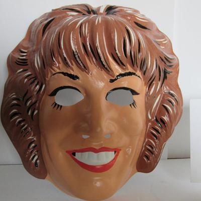 Lot 126: Vintage Plastic Laverne Mask