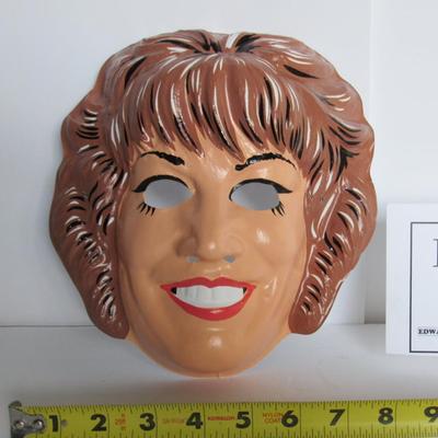 Lot 126: Vintage Plastic Laverne Mask