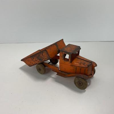 -238- TOY | 1930â€™s Metal Orange Dump Truck