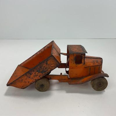 -238- TOY | 1930â€™s Metal Orange Dump Truck