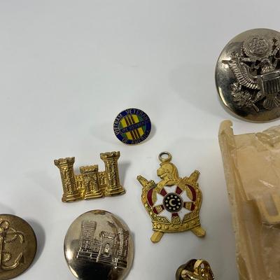 -251- MILITARY | Vintage Military Army Pins & Buttons