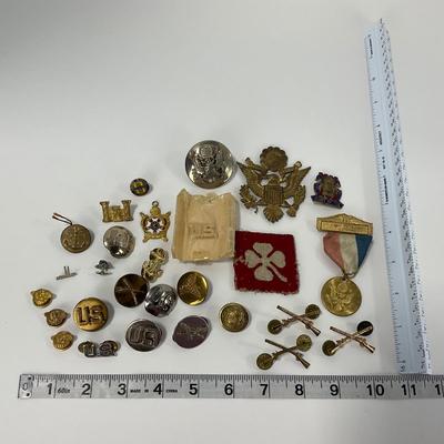 -251- MILITARY | Vintage Military Army Pins & Buttons