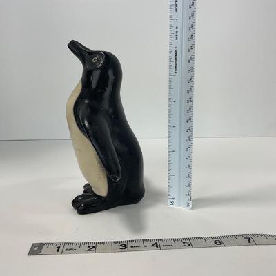 -260- COLLECTIBLE | Vintage Penguin Statue