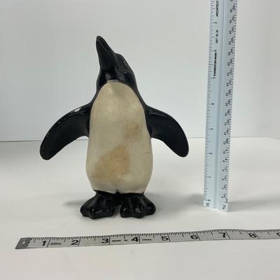 -260- COLLECTIBLE | Vintage Penguin Statue