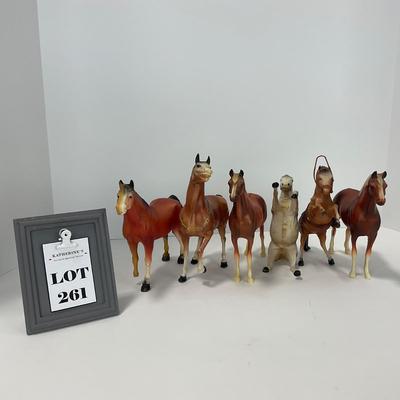 -261- COLLECTIBLE | Vintage Horse Collection