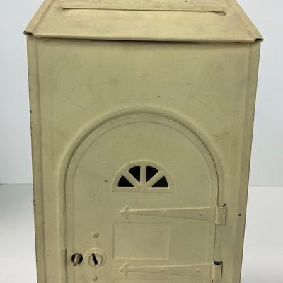 -274- VINTAGE | Painted Metal Mailbox