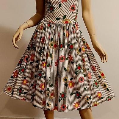 Vtg 1950s  Kay Evans Fit & Flare Flower Power cotton dress
