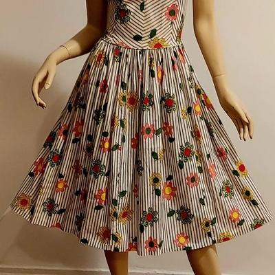 Vtg 1950s  Kay Evans Fit & Flare Flower Power cotton dress