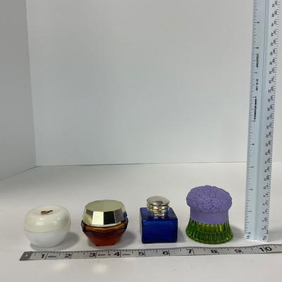 -277- COLLECTIBLE | Vintage Avon Bottles & Containers