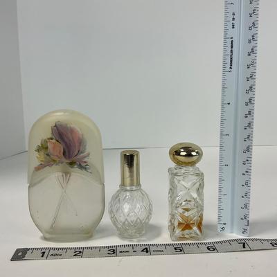 -277- COLLECTIBLE | Vintage Avon Bottles & Containers