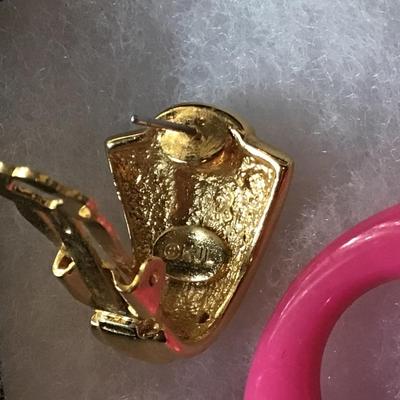 Statement KJL Kenneth Jay Lane gold tone Lucite hoop Changeable Clip earring