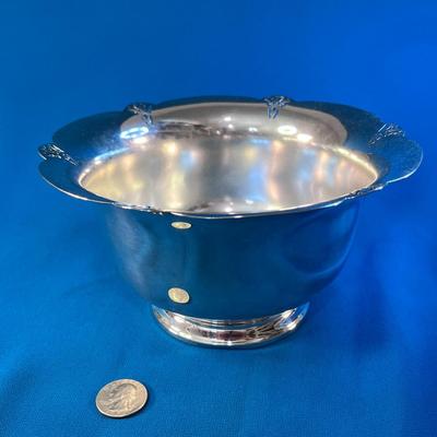 FANCY SILVERPLATE FOOTED BOWL WITH CUT OUT EMBELLISHMENTS ROGERS