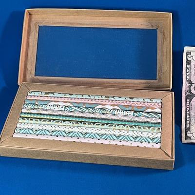 NEW IN BOX SET OF 10 PASTEL PRINT PENCILS 