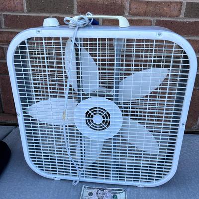 LASKO 20â€ BOX FAN