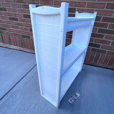 WHITE LIGHTWEIGHT PORTABLE SHELF UNIT