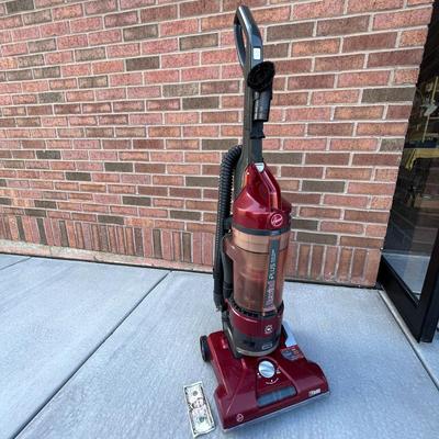 HOOVER CLYCLONIC UPRIGHT VACUUM CLEANER HARD FLOORS AND CARPETS
