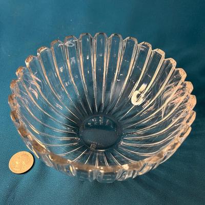 EXQUISITE TIFFANY & CO. FLUTED CRYSTAL BOWL