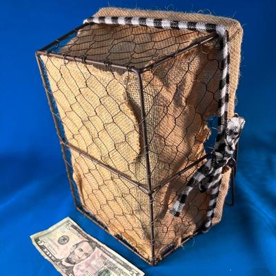 OLD FASHIONED HANDLED WIRE BASKET w/ BURLAP LINING, CHECKERED TRIM