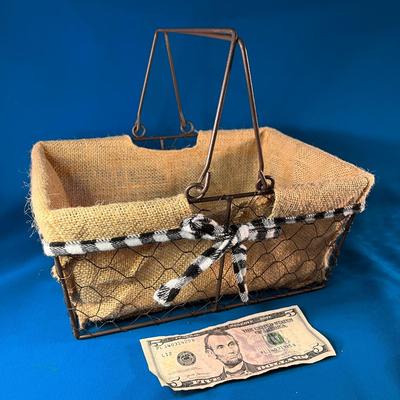 OLD FASHIONED HANDLED WIRE BASKET w/ BURLAP LINING, CHECKERED TRIM