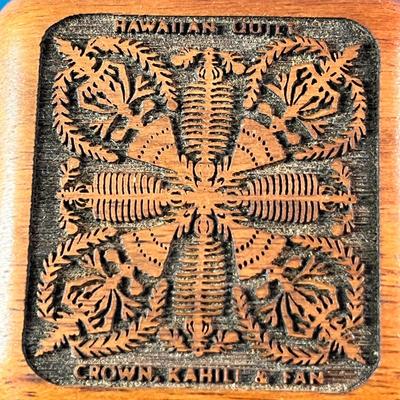 LASER CARVED WOOD TRINKET BOX HAWAIIAN QUILT PATTERN CROWN, KAHILI & FAN
