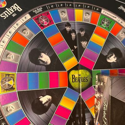 TRIVIAL PURSUIT THE BEATLES COLLECTORâ€™S EDITION GAME