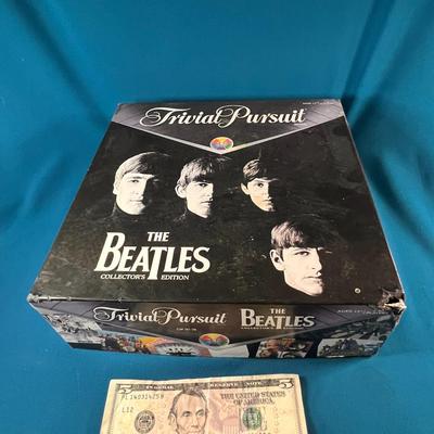TRIVIAL PURSUIT THE BEATLES COLLECTORâ€™S EDITION GAME