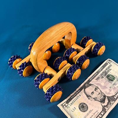 WOOD ROLLER MASSAGER TOOL