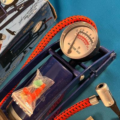 RALLY 100 PSI MULTI-PURPOSE FOOT PUMP INCL. PRESSURE GAUGE, ADAPTORS NEW IN BOX