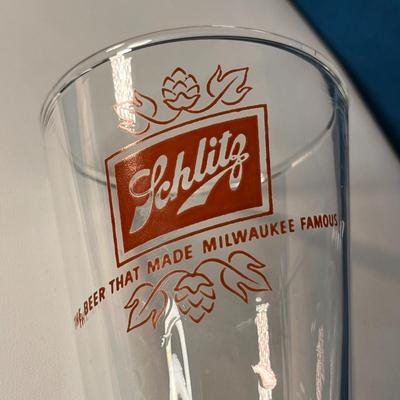 SET OF 3 SLENDER FOOTED BEER GLASSES â€œSCHLITZâ€ LOGO