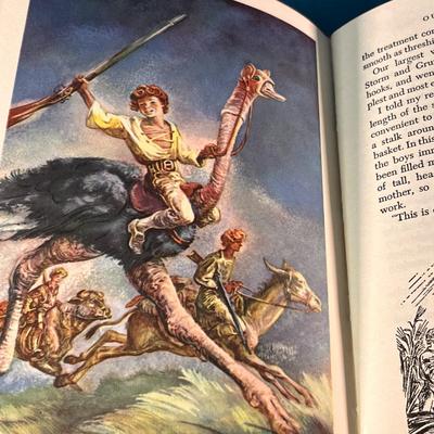 â€œTHE SWISS FAMILY ROBINSONâ€ BOOK by JOHANN WYSS c. 1949 ILLUSTRATED