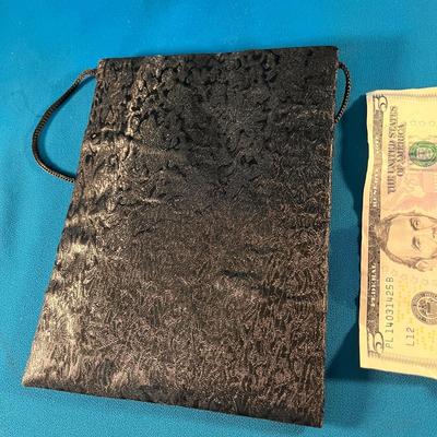 CHINESE SATIN RED BLACK MEDALLION PURSE w/ BRASS BELL CLOSURE